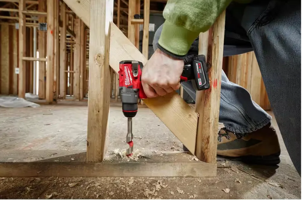 2403-22 Milwaukee M12 Fuel Drill/Driver Kit