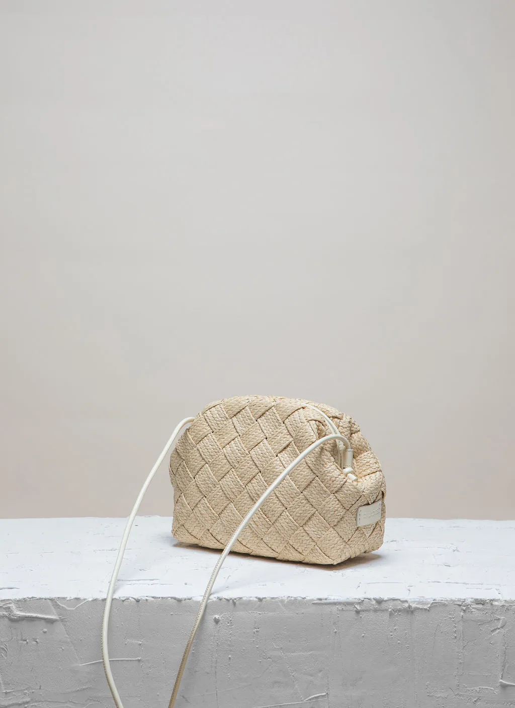 AIMEE Nature Raffia Clutch