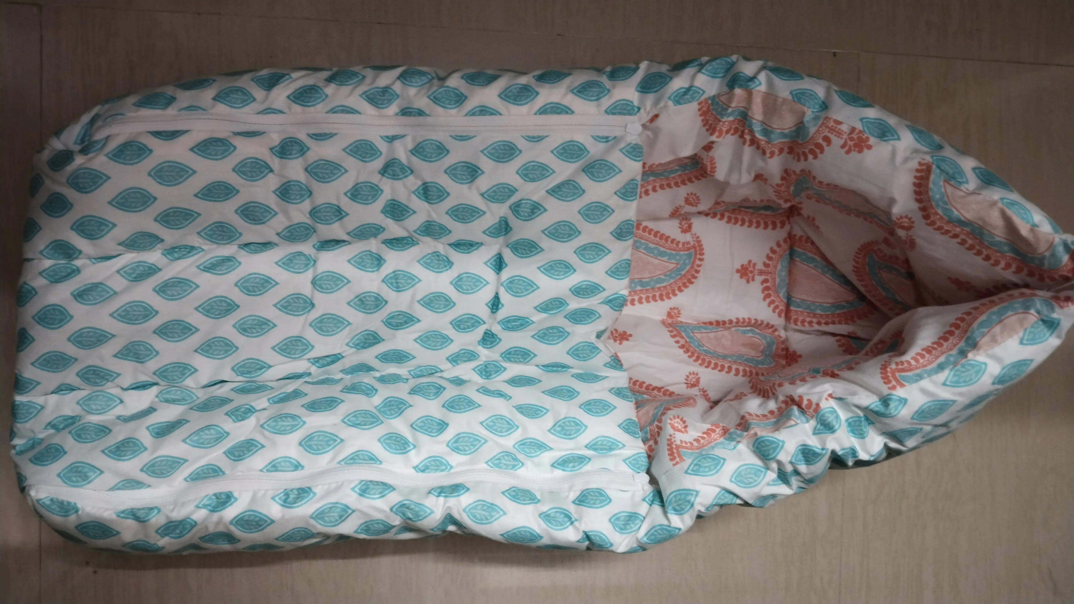 Bacati Baby sleeping bag with 100% cotton