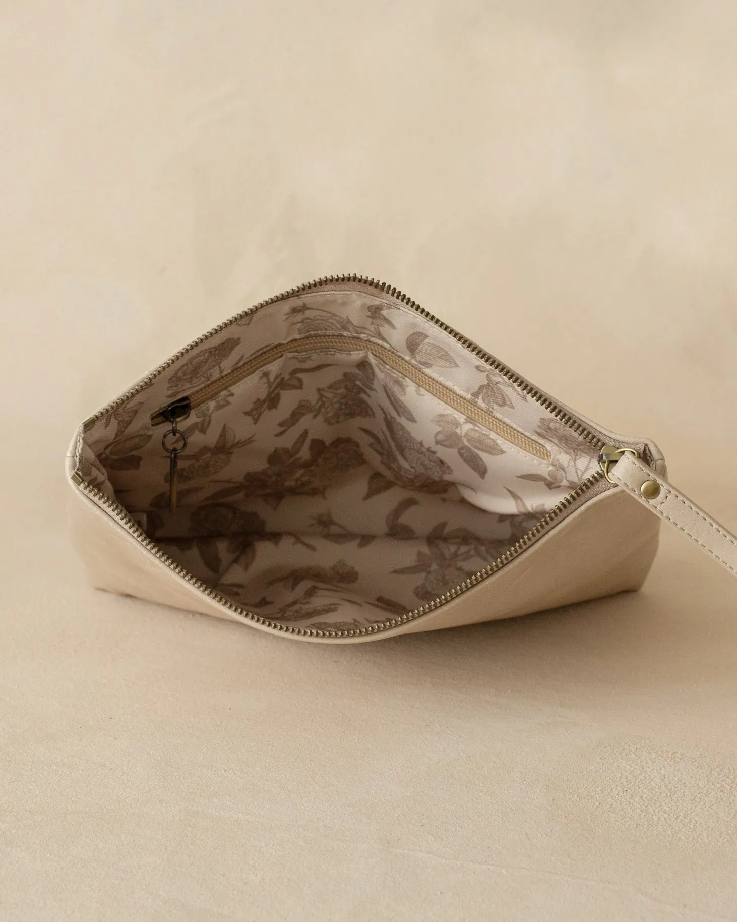 Doux Clutch