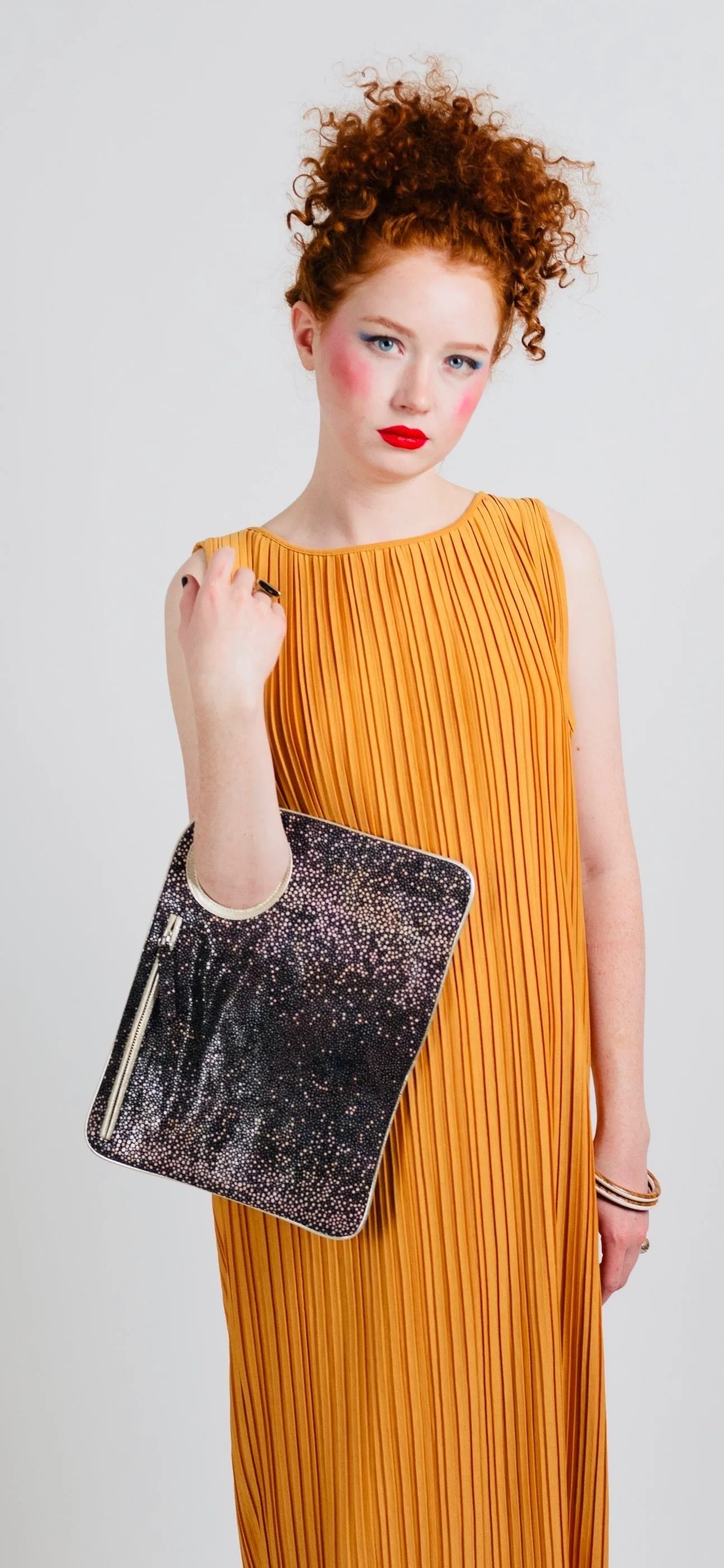 Hands Free Bracelet Clutch - Medium - Black Pewter Lizard Print with Black Ring