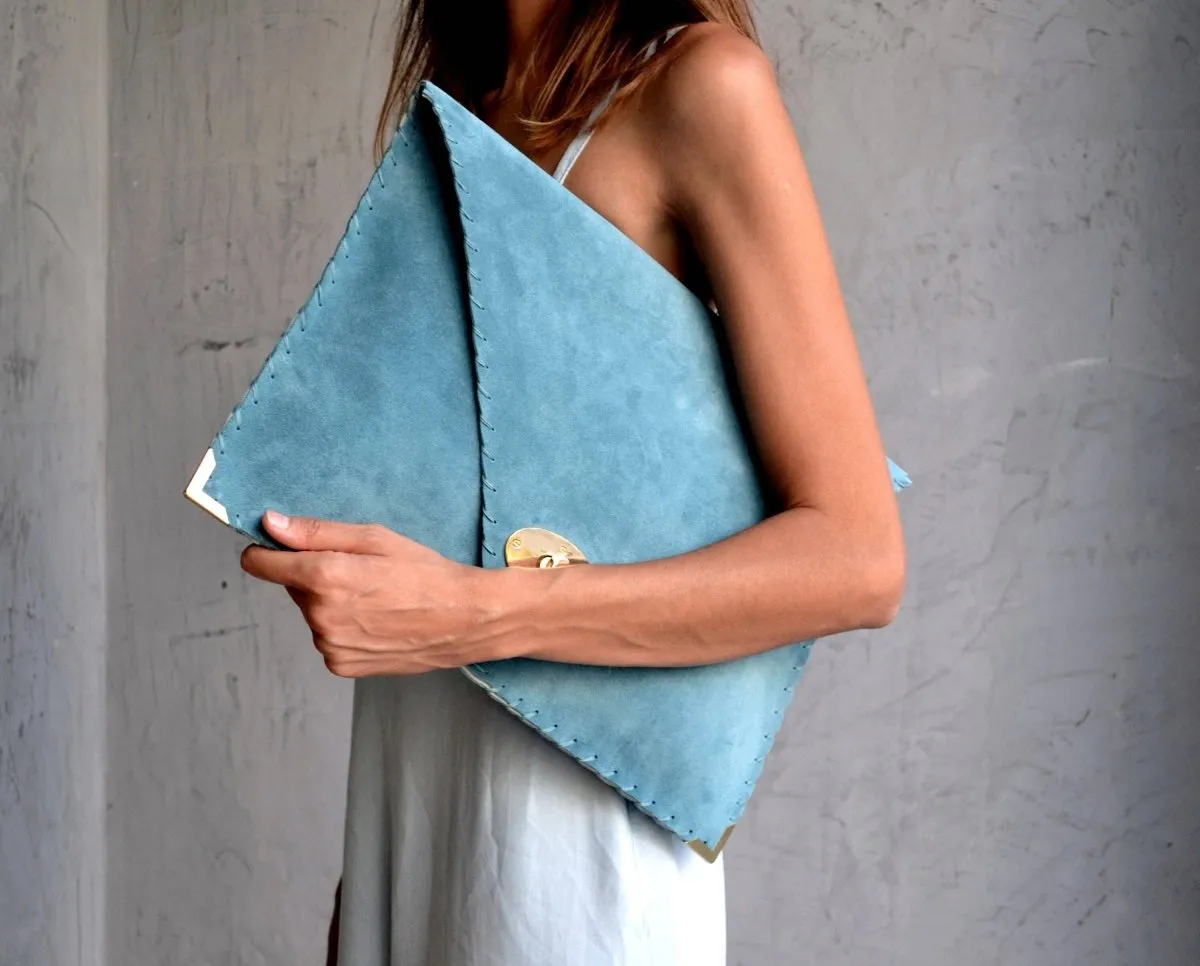 Symmetria soft clutch in jeans blue: Gold / Small